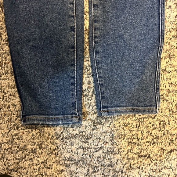 Good American “good curve” - Picture 5 of 7